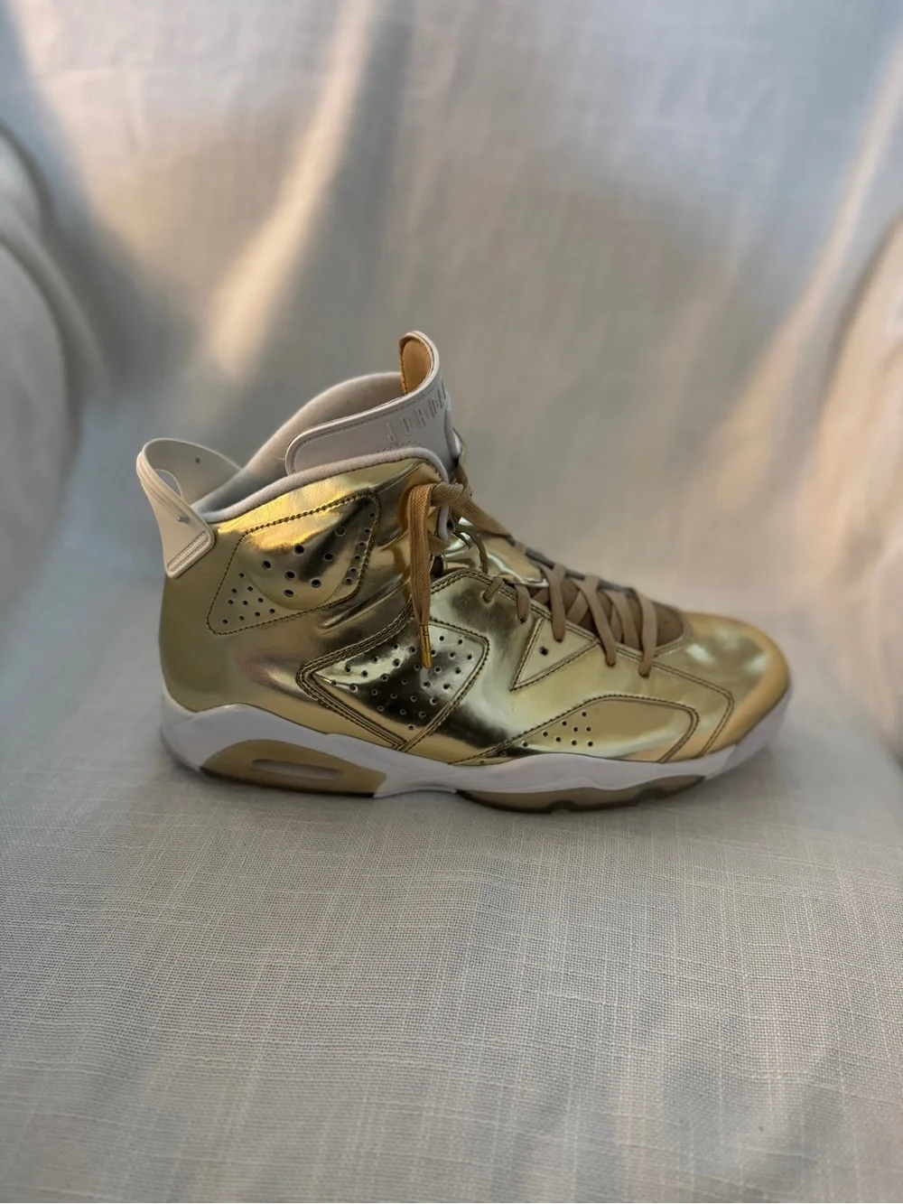 Air Jordan 6 – “Pinnacle Gold”